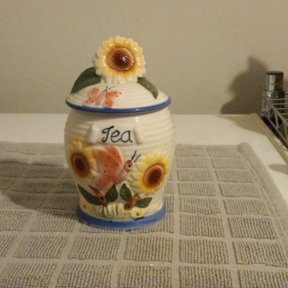 Tea storage jar.